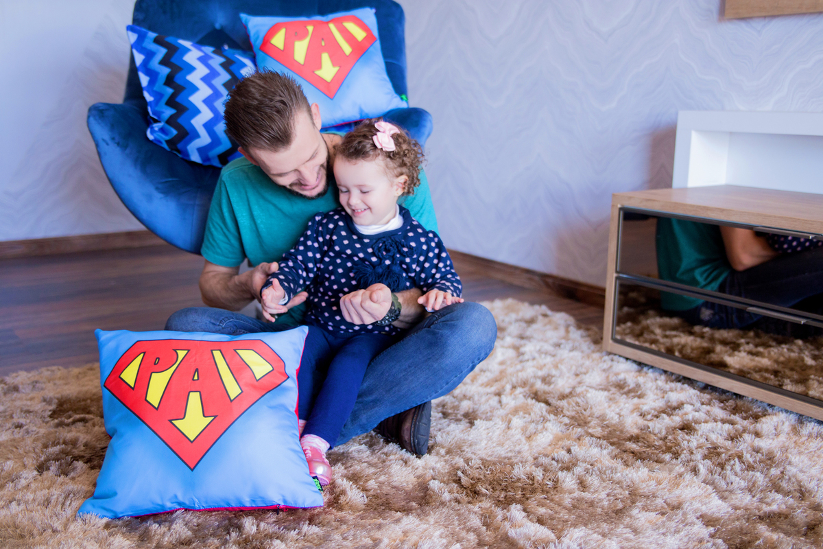 acompanhamento mensal de bebe caxias do sul figurino cenario tematico  personagem foto infantil serra gaucha fotografia familia mundo azul rosa ensaio fotografico crianca newborn baby menino menina smash the cake esmague o bolo banheira dia dos pais