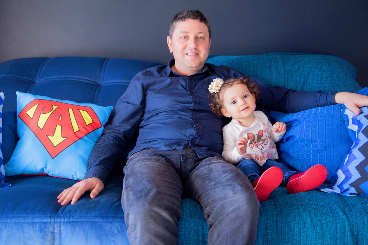 acompanhamento mensal de bebe caxias do sul figurino cenario tematico  personagem foto infantil serra gaucha fotografia familia mundo azul rosa ensaio fotografico crianca newborn baby menino menina smash the cake esmague o bolo banheira dia dos pais