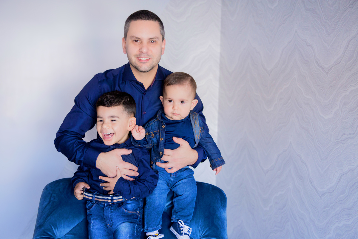 acompanhamento mensal de bebe caxias do sul figurino cenario tematico  personagem foto infantil serra gaucha fotografia familia mundo azul rosa ensaio fotografico crianca newborn baby menino menina smash the cake esmague o bolo banheira dia dos pais