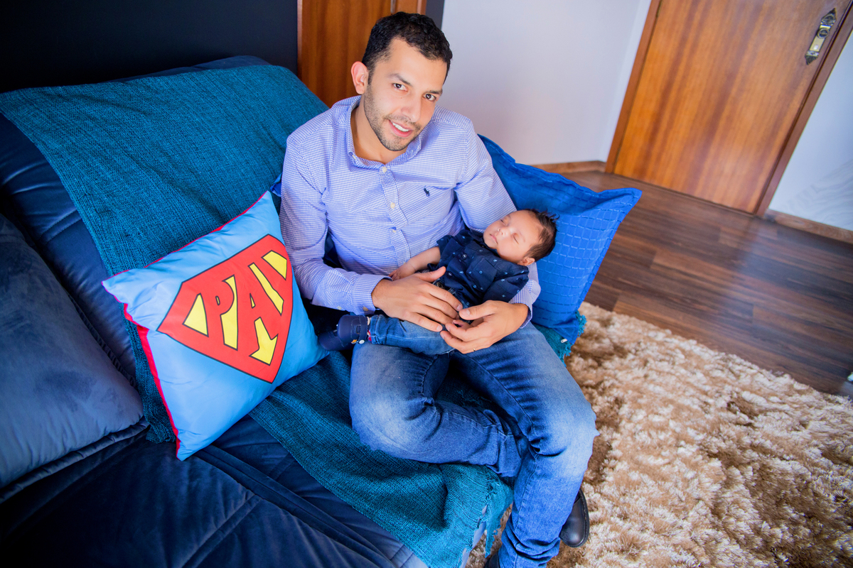 acompanhamento mensal de bebe caxias do sul figurino cenario tematico  personagem foto infantil serra gaucha fotografia familia mundo azul rosa ensaio fotografico crianca newborn baby menino menina smash the cake esmague o bolo banheira dia dos pais