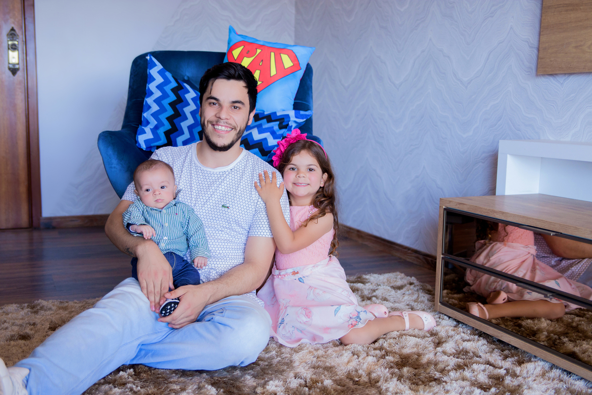 acompanhamento mensal de bebe caxias do sul figurino cenario tematico  personagem foto infantil serra gaucha fotografia familia mundo azul rosa ensaio fotografico crianca newborn baby menino menina smash the cake esmague o bolo banheira