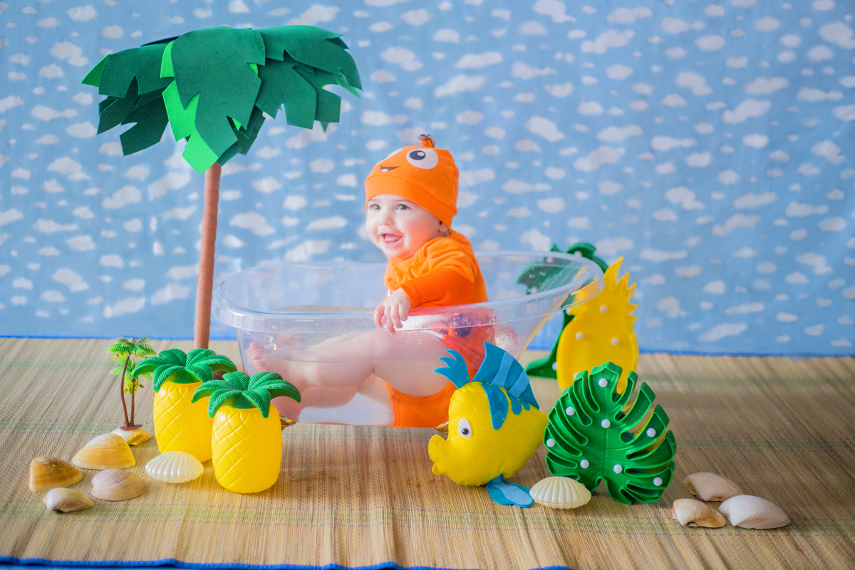 acompanhamento mensal de bebe caxias do sul figurino cenario tematico  personagem foto infantil serra gaucha fotografia familia mundo azul rosa ensaio fotografico crianca newborn baby menino menina smash the cake esmague o bolo banheira procurando nemo