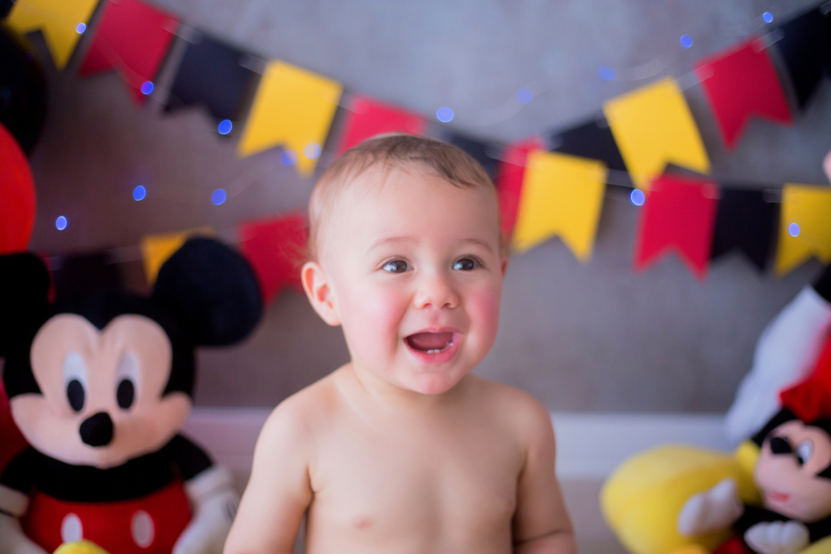 acompanhamento mensal de bebe caxias do sul figurino cenario tematico  personagem foto infantil serra gaucha fotografia familia mundo azul rosa ensaio fotografico crianca newborn baby menino menina smash the cake esmague o bolo banheira mickey