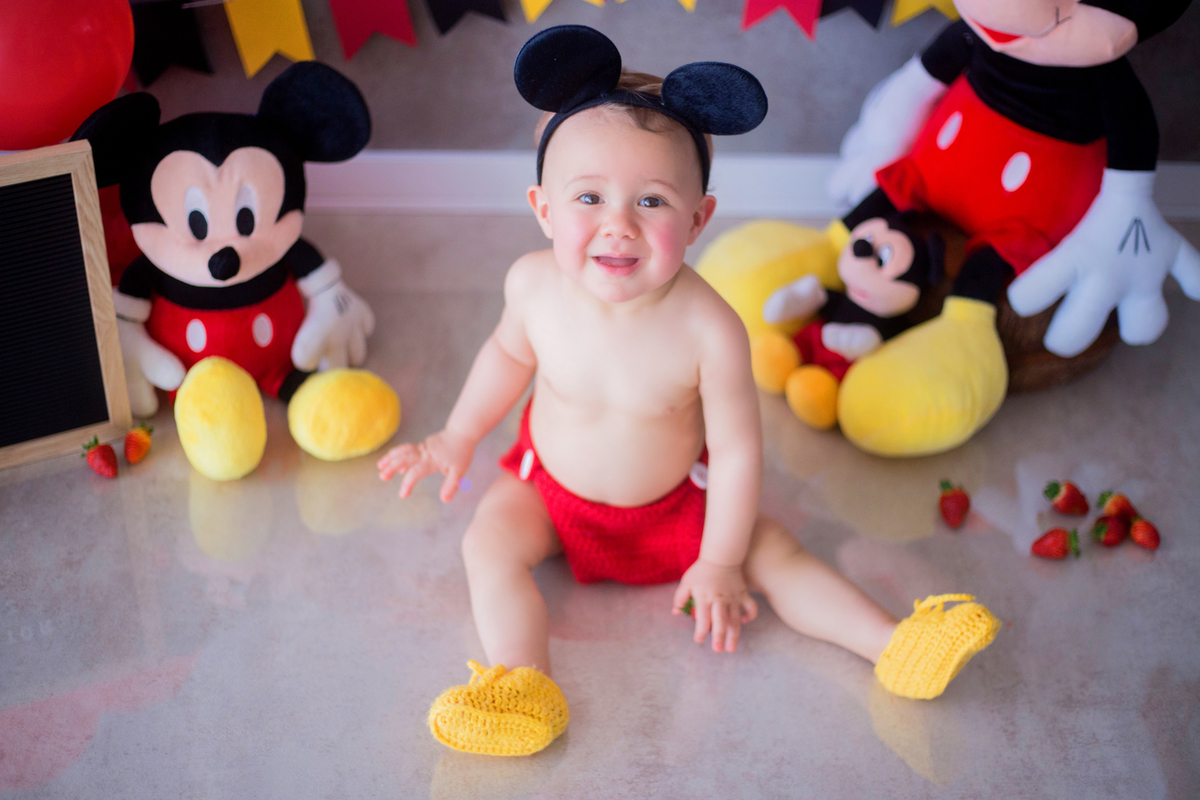 acompanhamento mensal de bebe caxias do sul figurino cenario tematico  personagem foto infantil serra gaucha fotografia familia mundo azul rosa ensaio fotografico crianca newborn baby menino menina smash the cake esmague o bolo banheira mickey