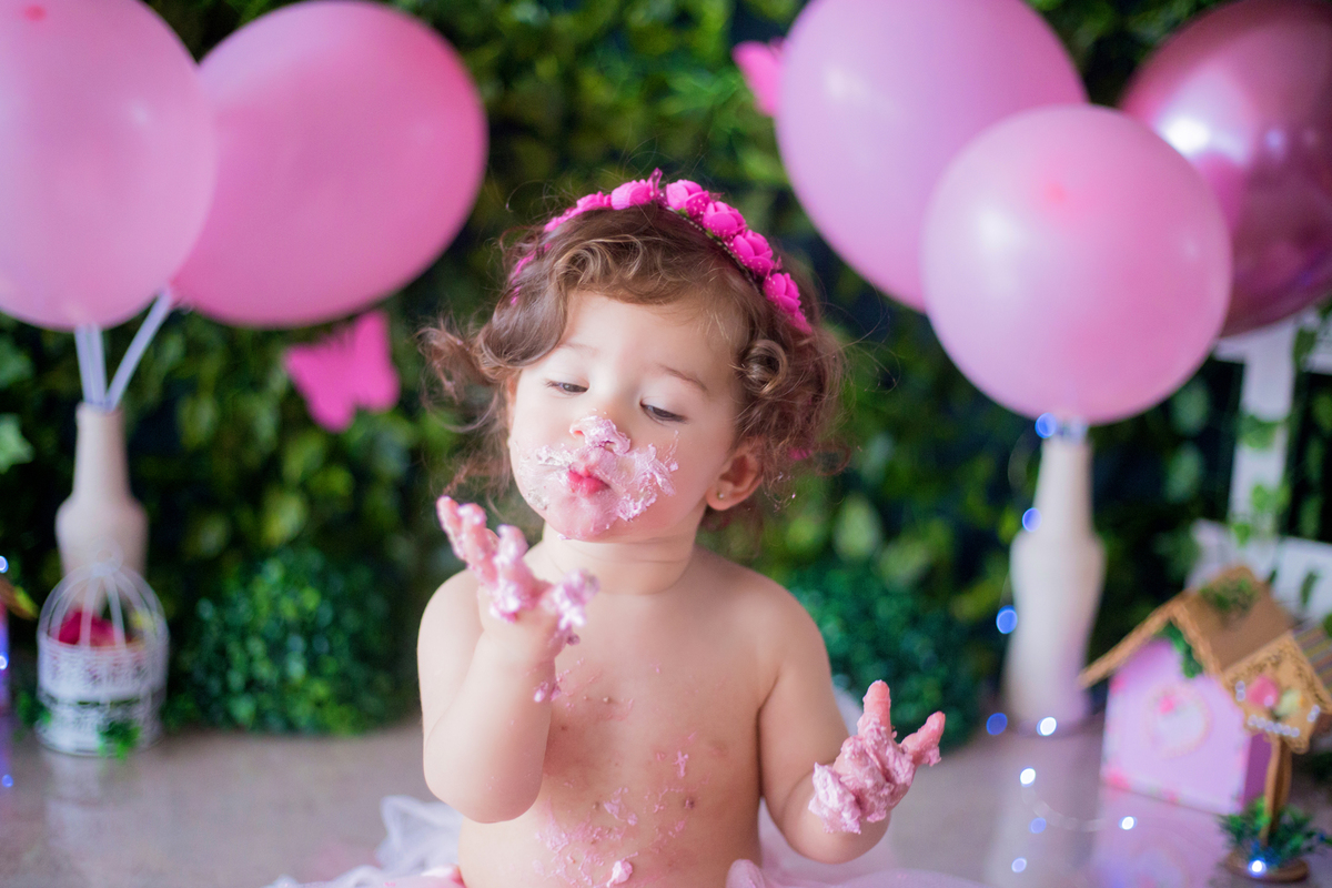 acompanhamento mensal de bebe caxias do sul figurino cenario tematico  personagem foto infantil serra gaucha fotografia familia mundo azul rosa ensaio fotografico crianca newborn baby menino menina smash the cake esmague o bolo banheira jardim encantado