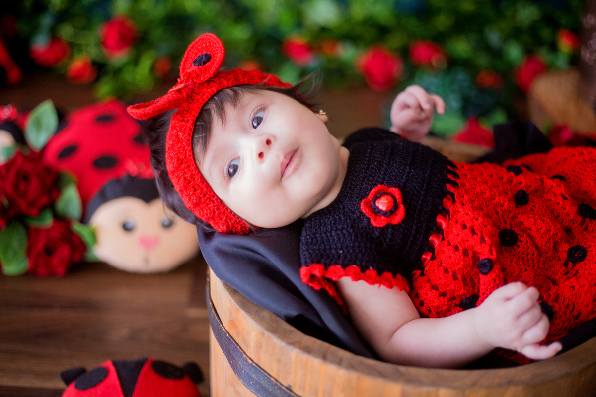 acompanhamento mensal de bebe caxias do sul figurino cenario tematico  personagem foto infantil serra gaucha fotografia familia mundo azul rosa ensaio fotografico crianca newborn baby menino menina smash the cake esmague o bolo banheira jardim encantado