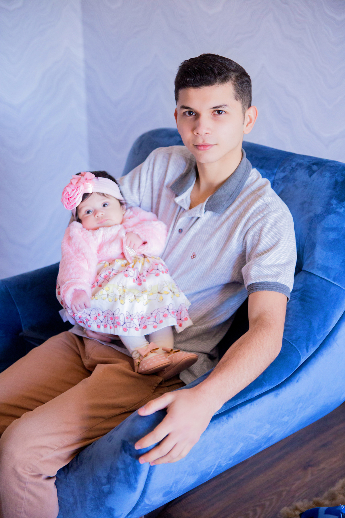 acompanhamento mensal de bebe caxias do sul figurino cenario tematico  personagem foto infantil serra gaucha fotografia familia mundo azul rosa ensaio fotografico crianca newborn baby menino menina smash the cake esmague o bolo banheira dia dos pais