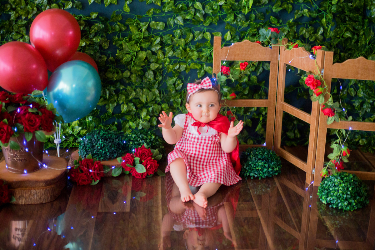 acompanhamento mensal de bebe caxias do sul figurino cenario tematico  personagem foto infantil serra gaucha fotografia familia mundo azul rosa ensaio fotografico crianca newborn baby menino menina smash the cake esmague o bolo banheira chapéuzinho vermel