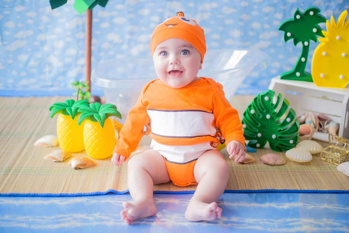 acompanhamento mensal de bebe caxias do sul figurino cenario tematico  personagem foto infantil serra gaucha fotografia familia mundo azul rosa ensaio fotografico crianca newborn baby menino menina smash the cake esmague o bolo banheira procurando nemo