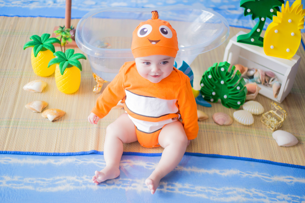 acompanhamento mensal de bebe caxias do sul figurino cenario tematico  personagem foto infantil serra gaucha fotografia familia mundo azul rosa ensaio fotografico crianca newborn baby menino menina smash the cake esmague o bolo banheira procurando nemo