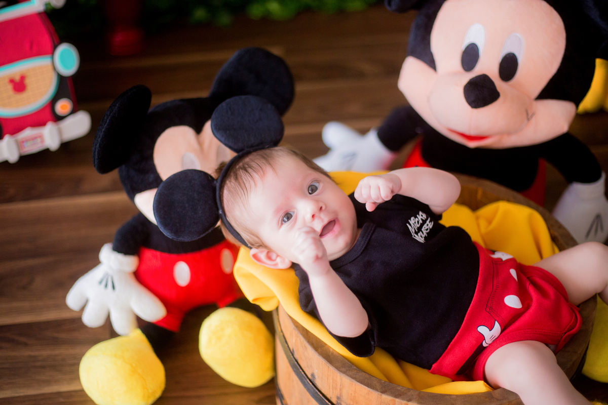 acompanhamento mensal de bebe caxias do sul figurino cenario tematico  personagem foto infantil serra gaucha fotografia familia mundo azul rosa ensaio fotografico crianca newborn baby menino menina smash the cake esmague o bolo banheira procurando nemo