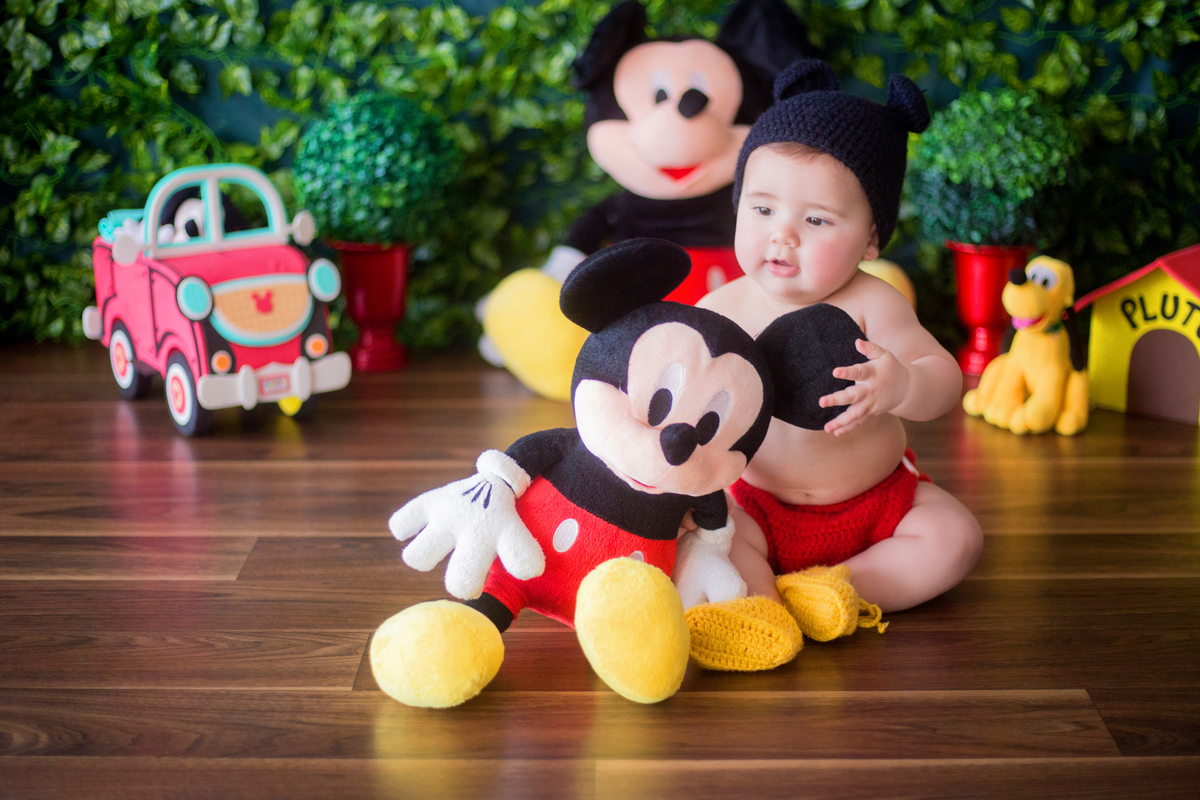 acompanhamento mensal de bebe caxias do sul figurino cenario tematico  personagem foto infantil serra gaucha fotografia familia mundo azul rosa ensaio fotografico crianca newborn baby menino menina smash the cake esmague o bolo banheira mickey disney