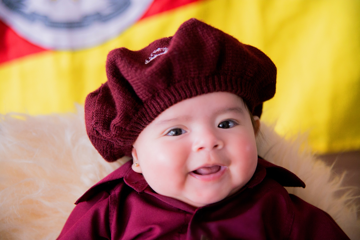 acompanhamento mensal de bebe caxias do sul figurino cenario tematico  personagem foto infantil serra gaucha fotografia familia mundo azul rosa ensaio fotografico crianca newborn baby menino menina smash the cake esmague o bolo banheira gaucho