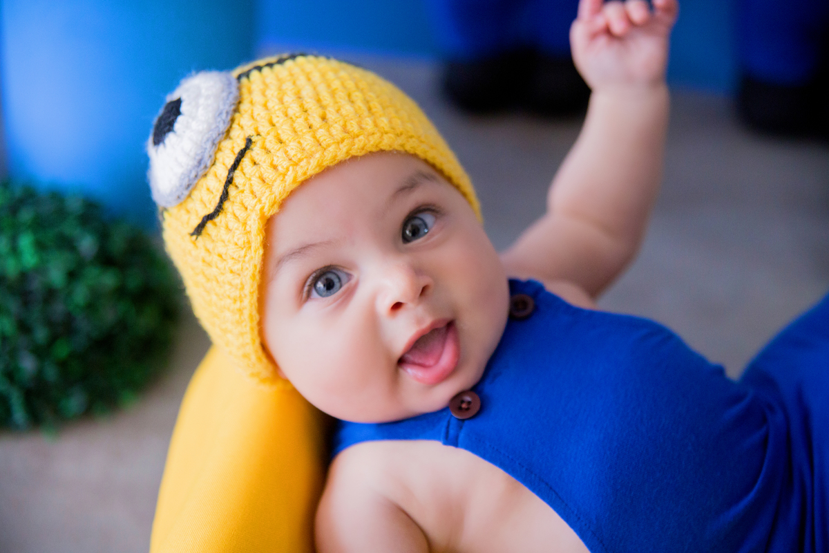 acompanhamento mensal de bebe caxias do sul figurino cenario tematico  personagem foto infantil serra gaucha fotografia familia mundo azul rosa ensaio fotografico crianca newborn baby menino menina smash the cake esmague o bolo banheira minions
