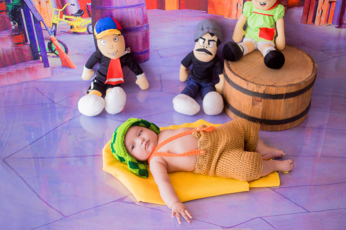 acompanhamento mensal de bebe caxias do sul figurino cenario tematico  personagem foto infantil serra gaucha fotografia familia mundo azul rosa ensaio fotografico crianca newborn baby menino menina smash the cake esmague o bolo banheira chaves