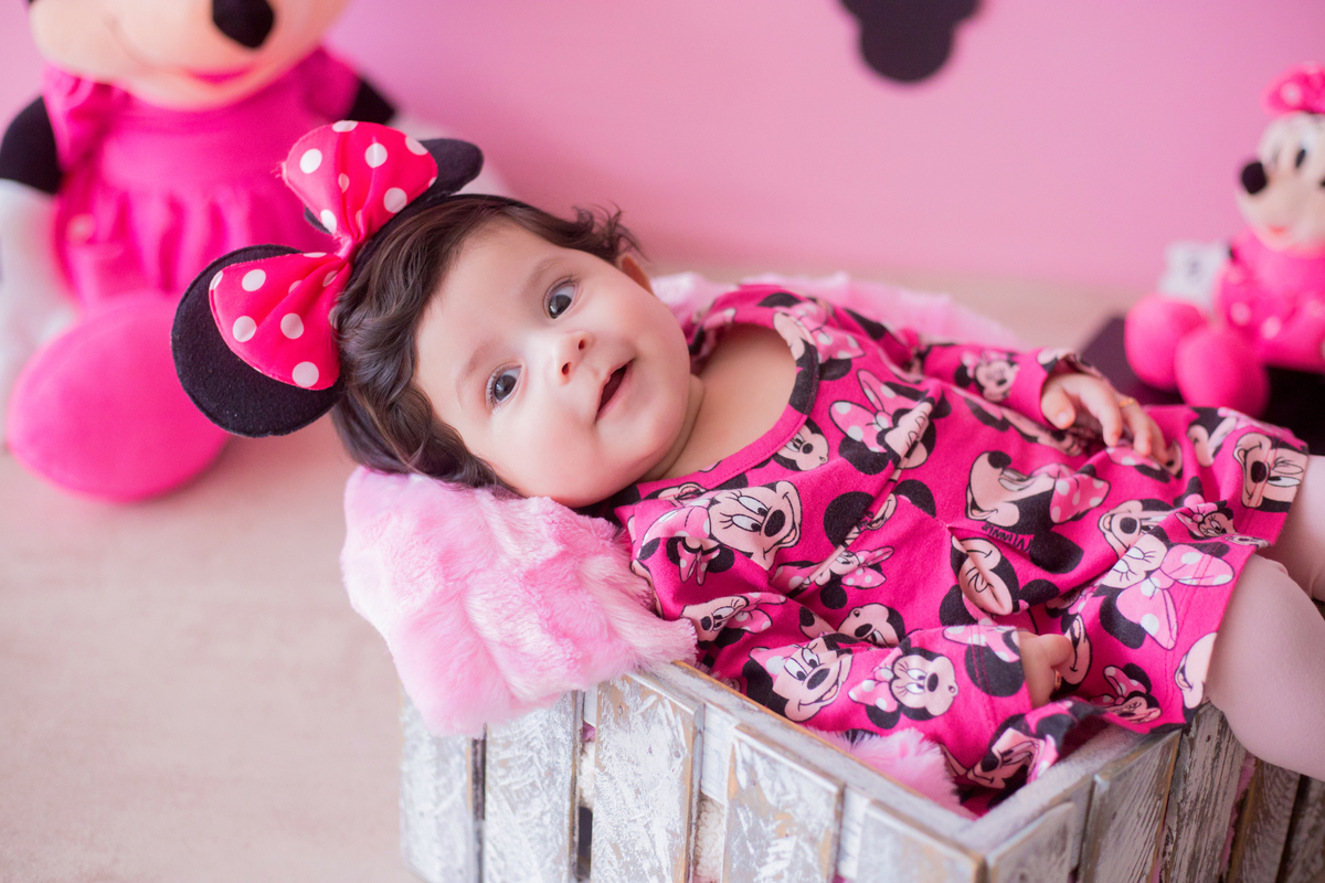 acompanhamento mensal de bebe caxias do sul figurino cenario tematico  personagem foto infantil serra gaucha fotografia familia mundo azul rosa ensaio fotografico crianca newborn baby menino menina smash the cake esmague o bolo banheira minnie rosa