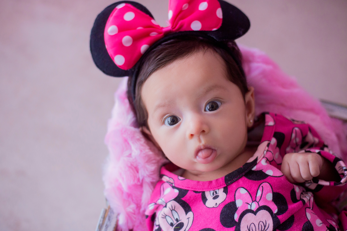 acompanhamento mensal de bebe caxias do sul figurino cenario tematico  personagem foto infantil serra gaucha fotografia familia mundo azul rosa ensaio fotografico crianca newborn baby menino menina smash the cake esmague o bolo banheira minnie rosa