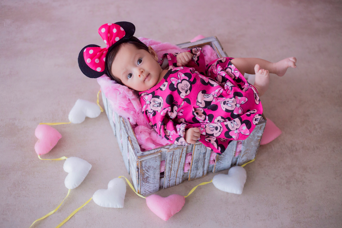 acompanhamento mensal de bebe caxias do sul figurino cenario tematico  personagem foto infantil serra gaucha fotografia familia mundo azul rosa ensaio fotografico crianca newborn baby menino menina smash the cake esmague o bolo banheira minnie rosa