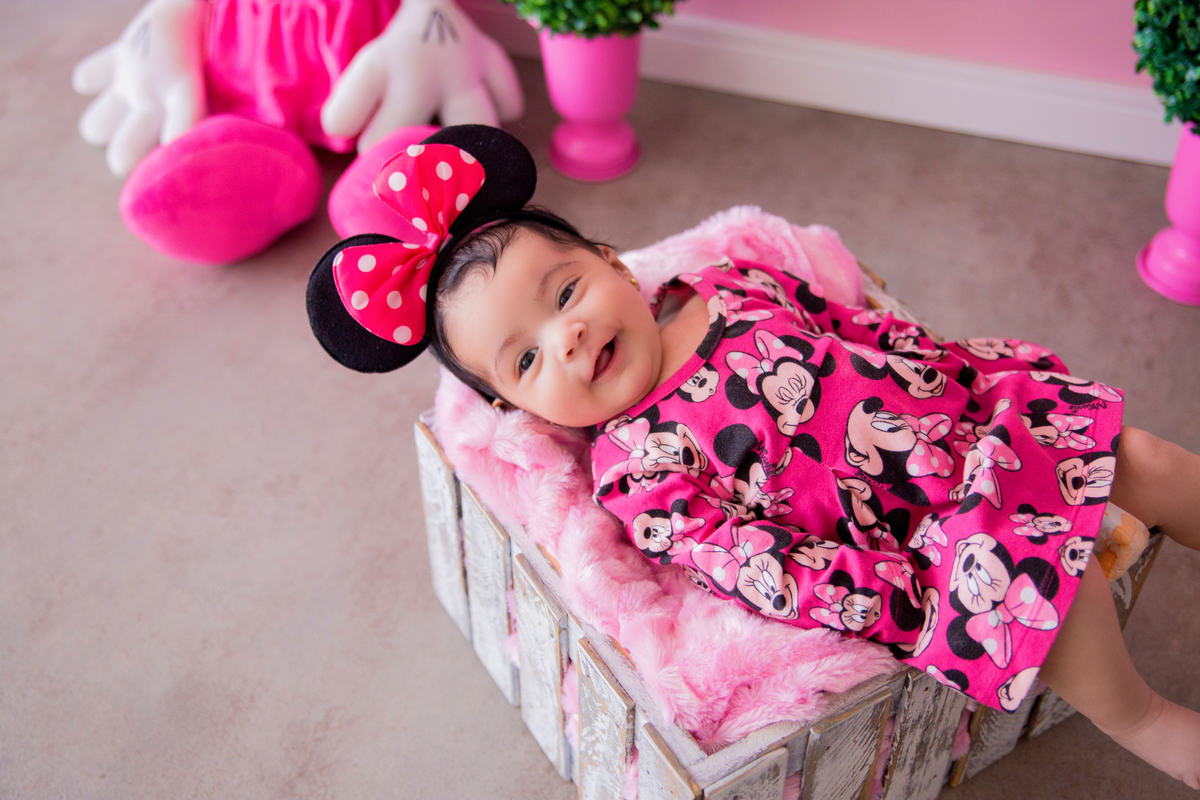 acompanhamento mensal de bebe caxias do sul figurino cenario tematico  personagem foto infantil serra gaucha fotografia familia mundo azul rosa ensaio fotografico crianca newborn baby menino menina smash the cake esmague o bolo banheira minnie rosa