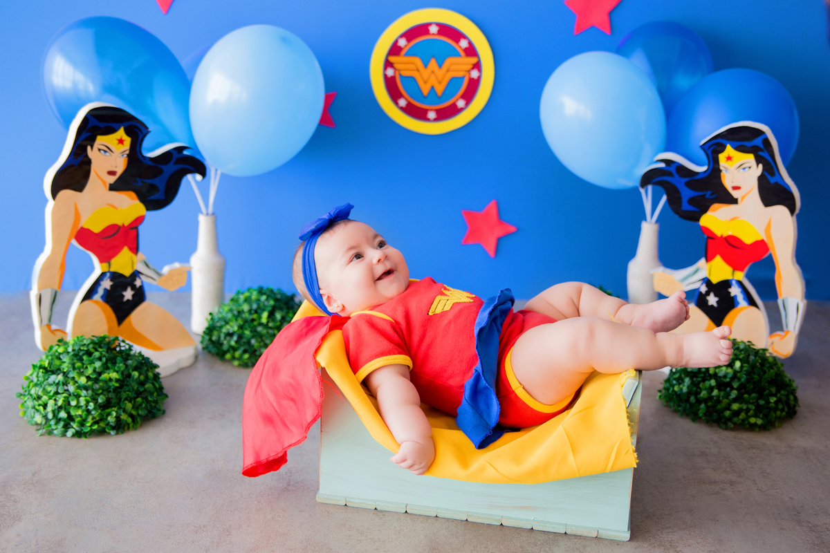 acompanhamento mensal de bebe caxias do sul figurino cenario tematico  personagem foto infantil serra gaucha fotografia familia mundo azul rosa ensaio fotografico crianca newborn baby menino menina smash the cake esmague o bolo banheira urso