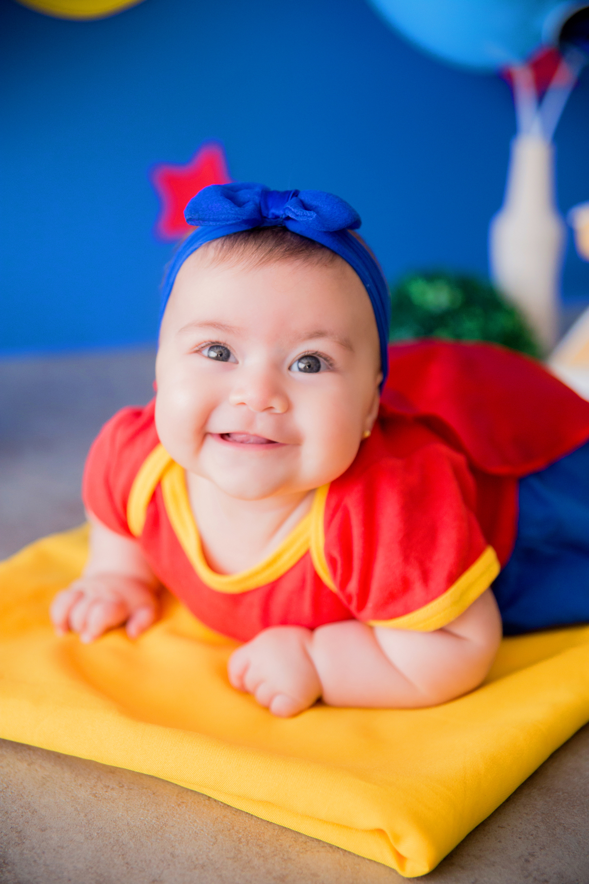 acompanhamento mensal de bebe caxias do sul figurino cenario tematico  personagem foto infantil serra gaucha fotografia familia mundo azul rosa ensaio fotografico crianca newborn baby menino menina smash the cake esmague o bolo banheira urso