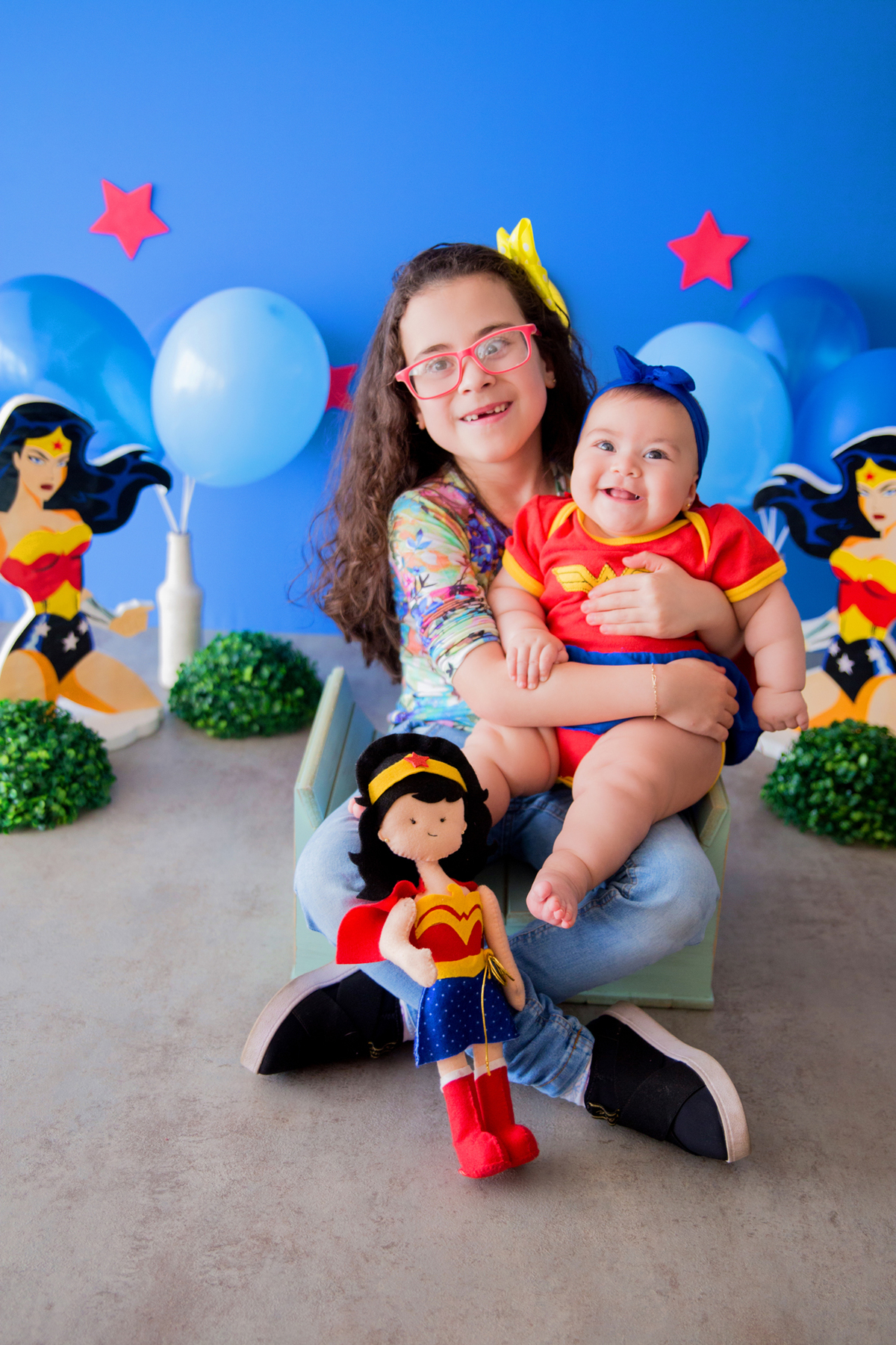 acompanhamento mensal de bebe caxias do sul figurino cenario tematico  personagem foto infantil serra gaucha fotografia familia mundo azul rosa ensaio fotografico crianca newborn baby menino menina smash the cake esmague o bolo banheira urso