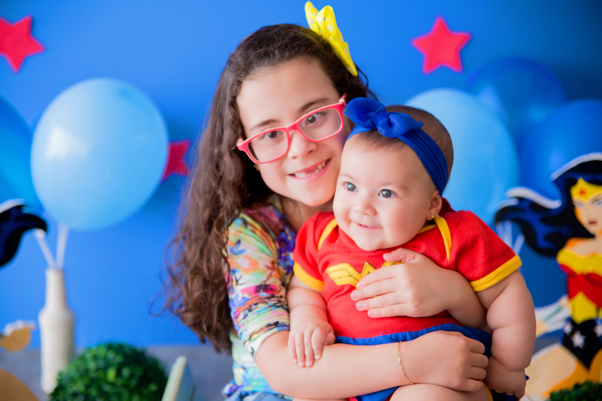acompanhamento mensal de bebe caxias do sul figurino cenario tematico  personagem foto infantil serra gaucha fotografia familia mundo azul rosa ensaio fotografico crianca newborn baby menino menina smash the cake esmague o bolo banheira urso