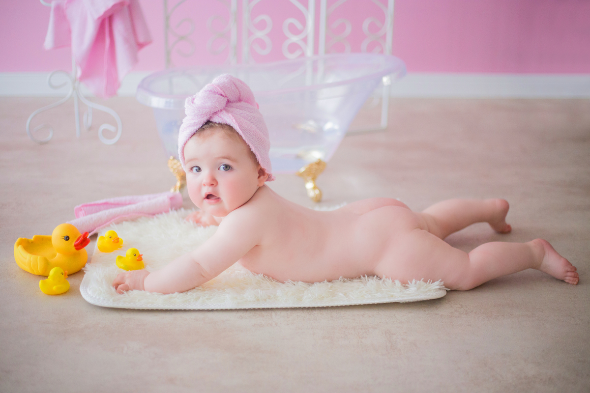 acompanhamento mensal de bebe caxias do sul figurino cenario tematico  personagem foto infantil serra gaucha fotografia familia mundo azul rosa ensaio fotografico crianca newborn baby menino menina smash the cake esmague o bolo banheira urso