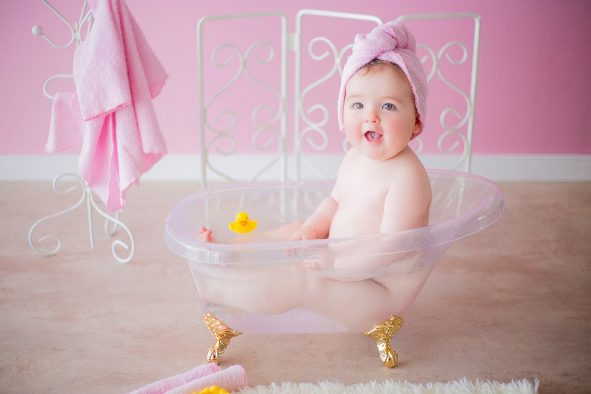 acompanhamento mensal de bebe caxias do sul figurino cenario tematico  personagem foto infantil serra gaucha fotografia familia mundo azul rosa ensaio fotografico crianca newborn baby menino menina smash the cake esmague o bolo banheira urso