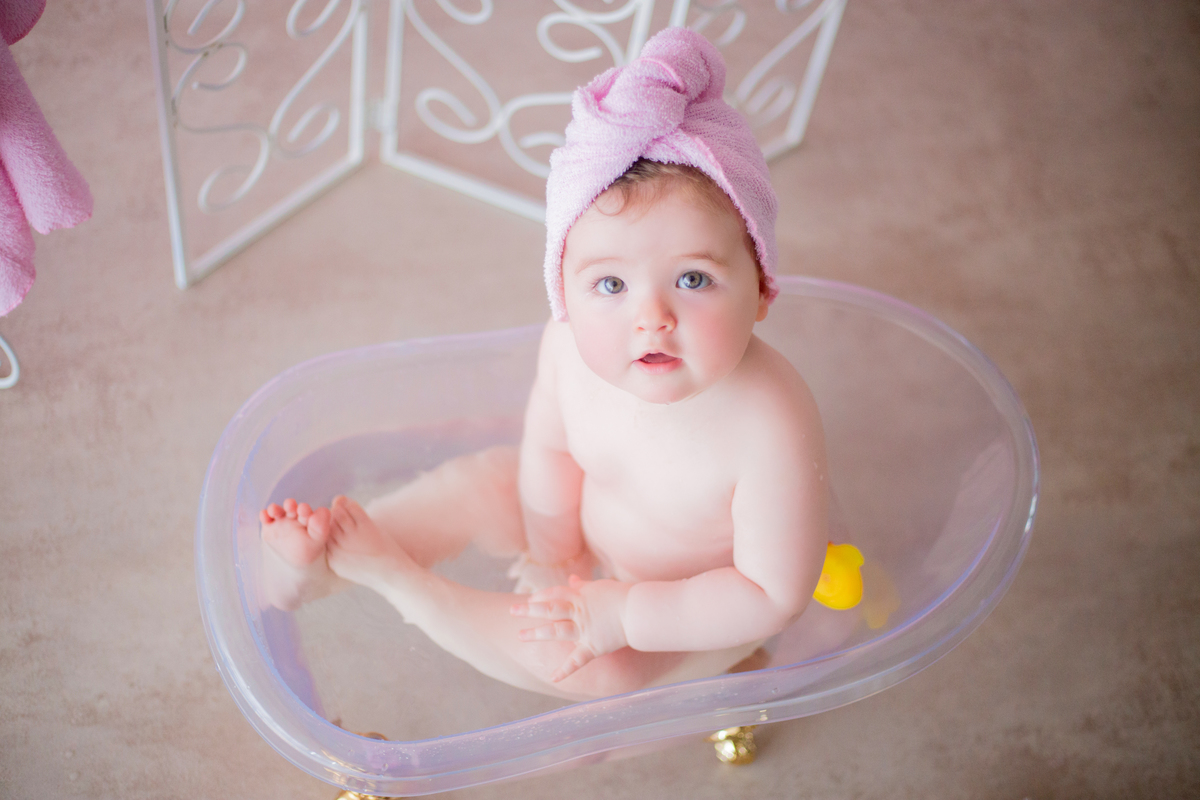 acompanhamento mensal de bebe caxias do sul figurino cenario tematico  personagem foto infantil serra gaucha fotografia familia mundo azul rosa ensaio fotografico crianca newborn baby menino menina smash the cake esmague o bolo banheira urso