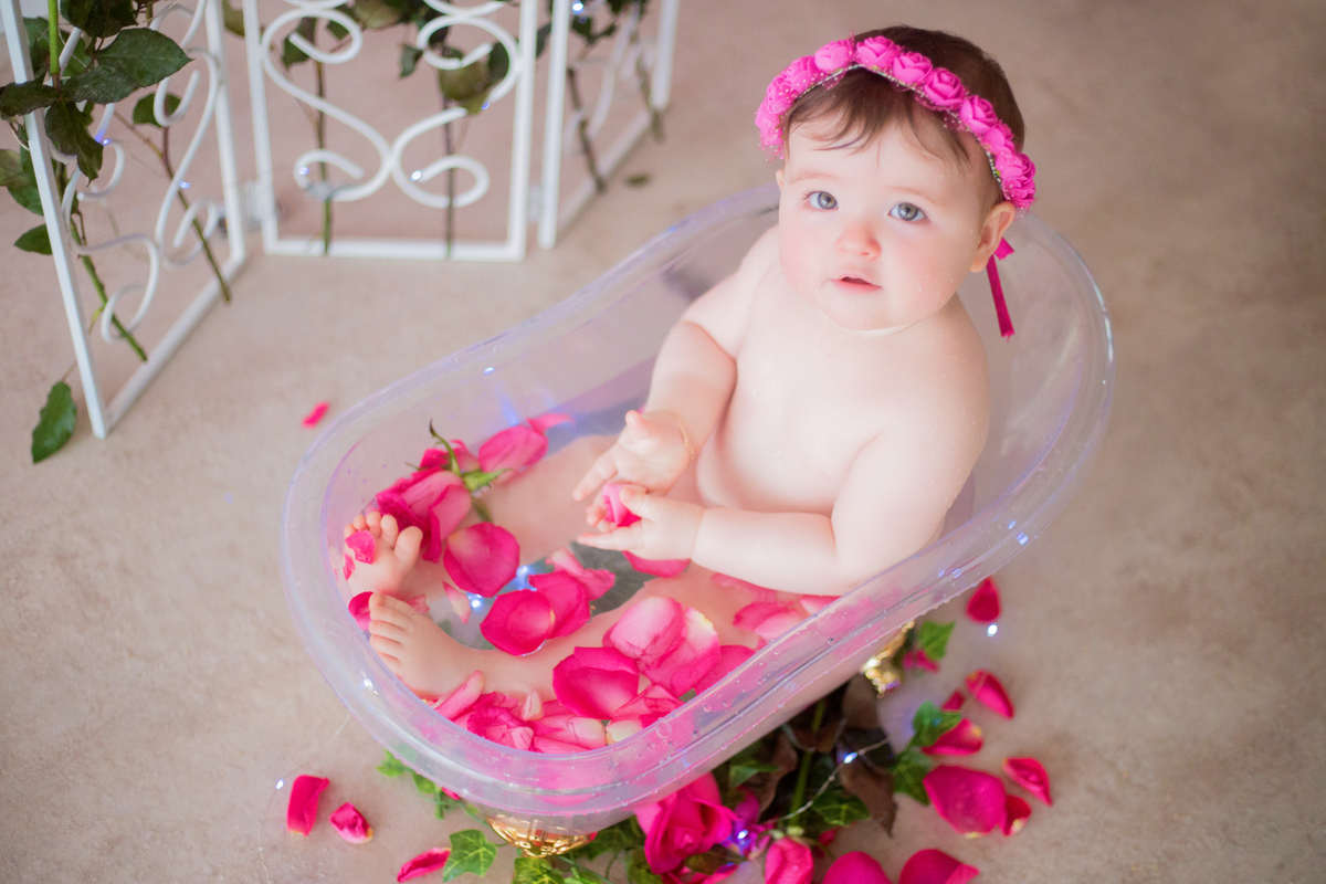 acompanhamento mensal de bebe caxias do sul figurino cenario tematico  personagem foto infantil serra gaucha fotografia familia mundo azul rosa ensaio fotografico crianca newborn baby menino menina smash the cake esmague o bolo banheira urso