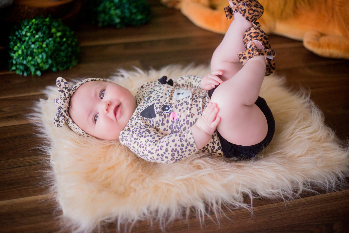 acompanhamento mensal de bebe caxias do sul figurino cenario tematico  personagem foto infantil serra gaucha fotografia familia mundo azul rosa ensaio fotografico crianca newborn baby menino menina smash the cake esmague o bolo banheira urso