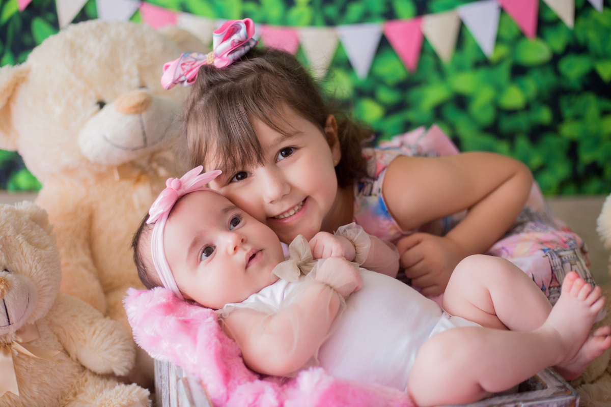 acompanhamento mensal de bebe caxias do sul figurino cenario tematico  personagem foto infantil serra gaucha fotografia familia mundo azul rosa ensaio fotografico crianca newborn baby menino menina smash the cake esmague o bolo banheira urso
