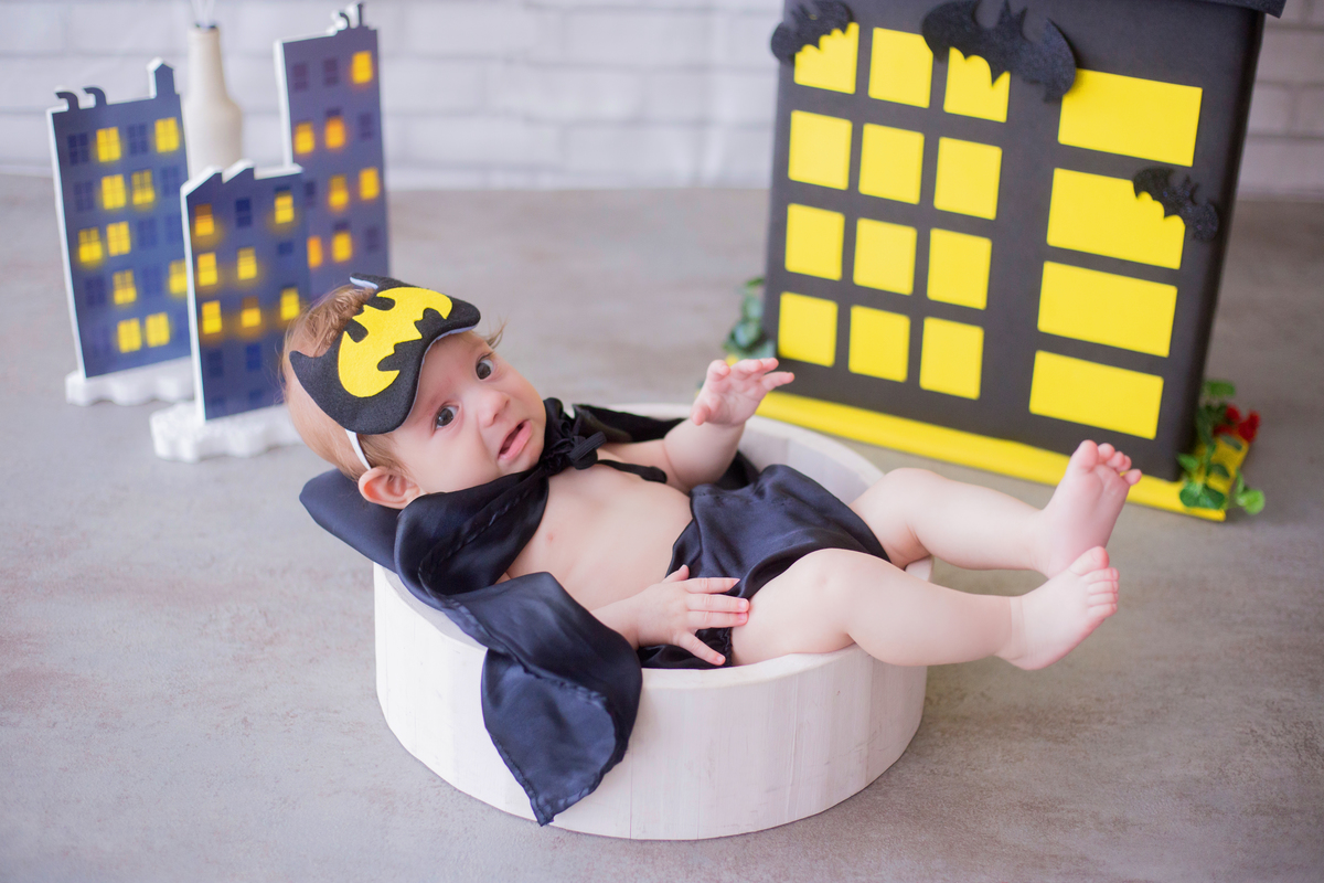 acompanhamento mensal de bebe caxias do sul figurino cenario tematico  personagem foto infantil serra gaucha fotografia familia mundo azul rosa ensaio fotografico crianca newborn baby menino menina smash the cake esmague o bolo banheira urso