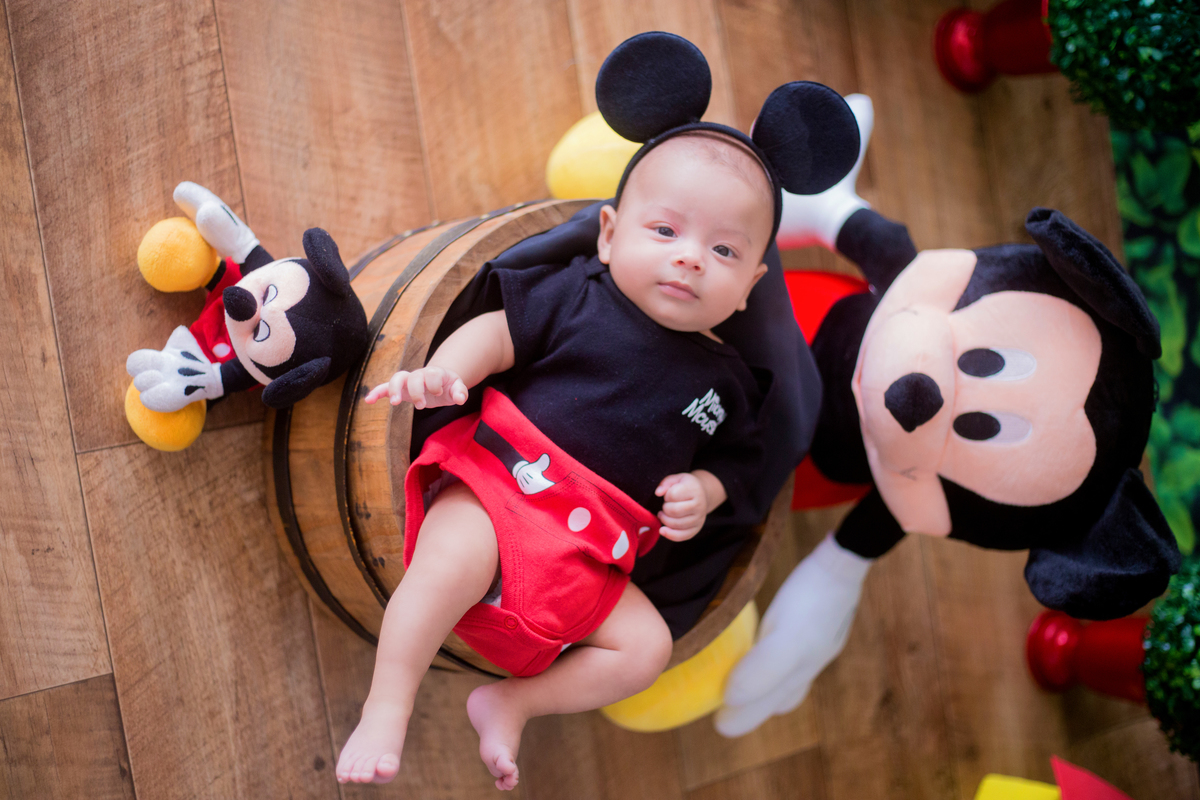 acompanhamento mensal de bebe caxias do sul figurino cenario tematico  personagem foto infantil serra gaucha fotografia familia mundo azul rosa ensaio fotografico crianca newborn baby menino menina smash the cake esmague o bolo banheira urso
