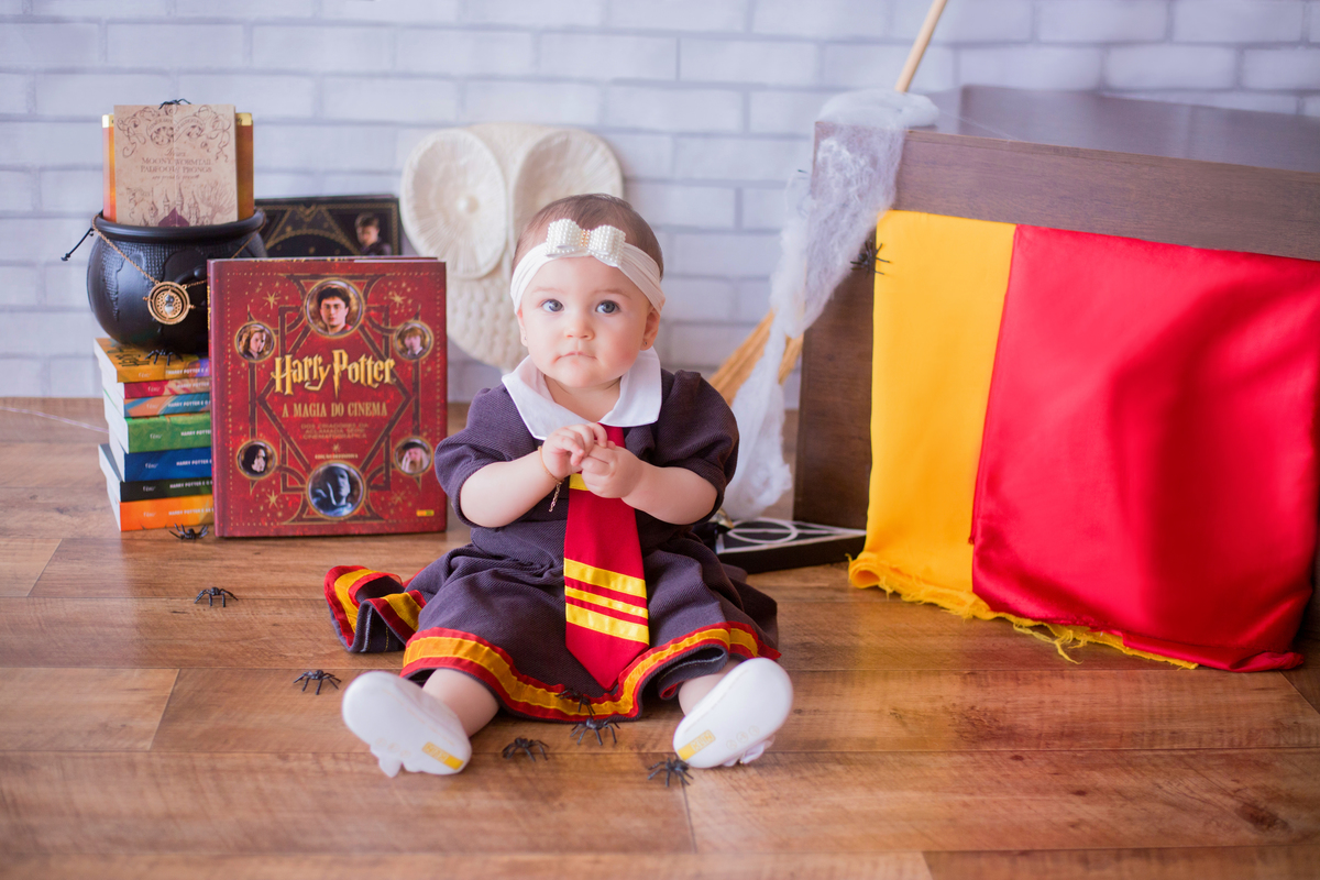 acompanhamento mensal de bebe caxias do sul figurino cenario tematico  personagem foto infantil serra gaucha fotografia familia mundo azul rosa ensaio fotografico crianca newborn baby menino menina smash the cake esmague o bolo banheira urso harry potter