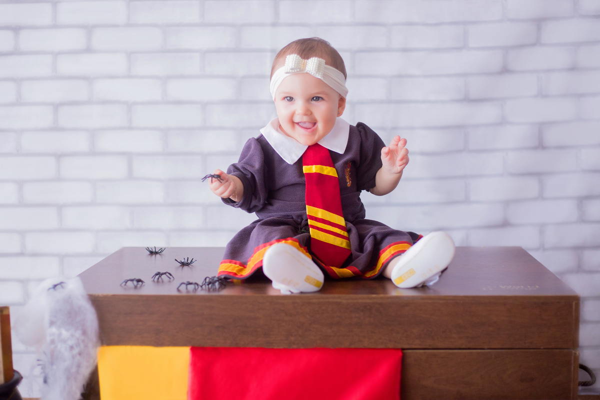 acompanhamento mensal de bebe caxias do sul figurino cenario tematico  personagem foto infantil serra gaucha fotografia familia mundo azul rosa ensaio fotografico crianca newborn baby menino menina smash the cake esmague o bolo banheira urso harry potter