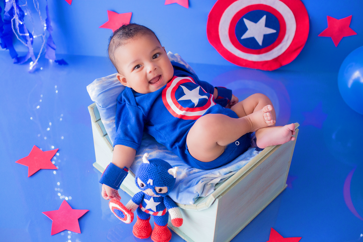 acompanhamento mensal de bebe caxias do sul figurino cenario tematico  personagem foto infantil serra gaucha fotografia familia mundo azul rosa ensaio fotografico crianca newborn baby menino menina smash the cake esmague o bolo banheira urso circo