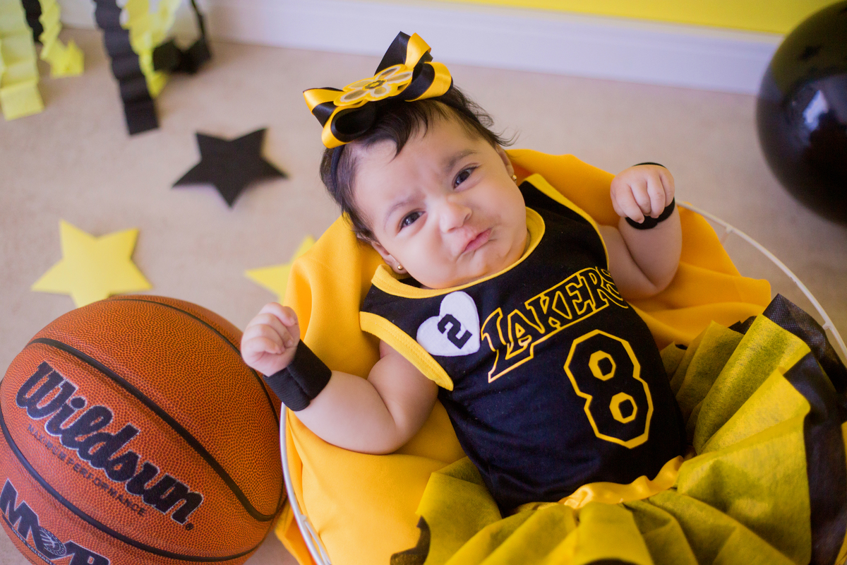 acompanhamento mensal de bebe caxias do sul figurino cenario tematico  personagem foto infantil serra gaucha fotografia familia mundo azul rosa ensaio fotografico crianca newborn baby menino menina smash the cake esmague o bolo banheira urso circo