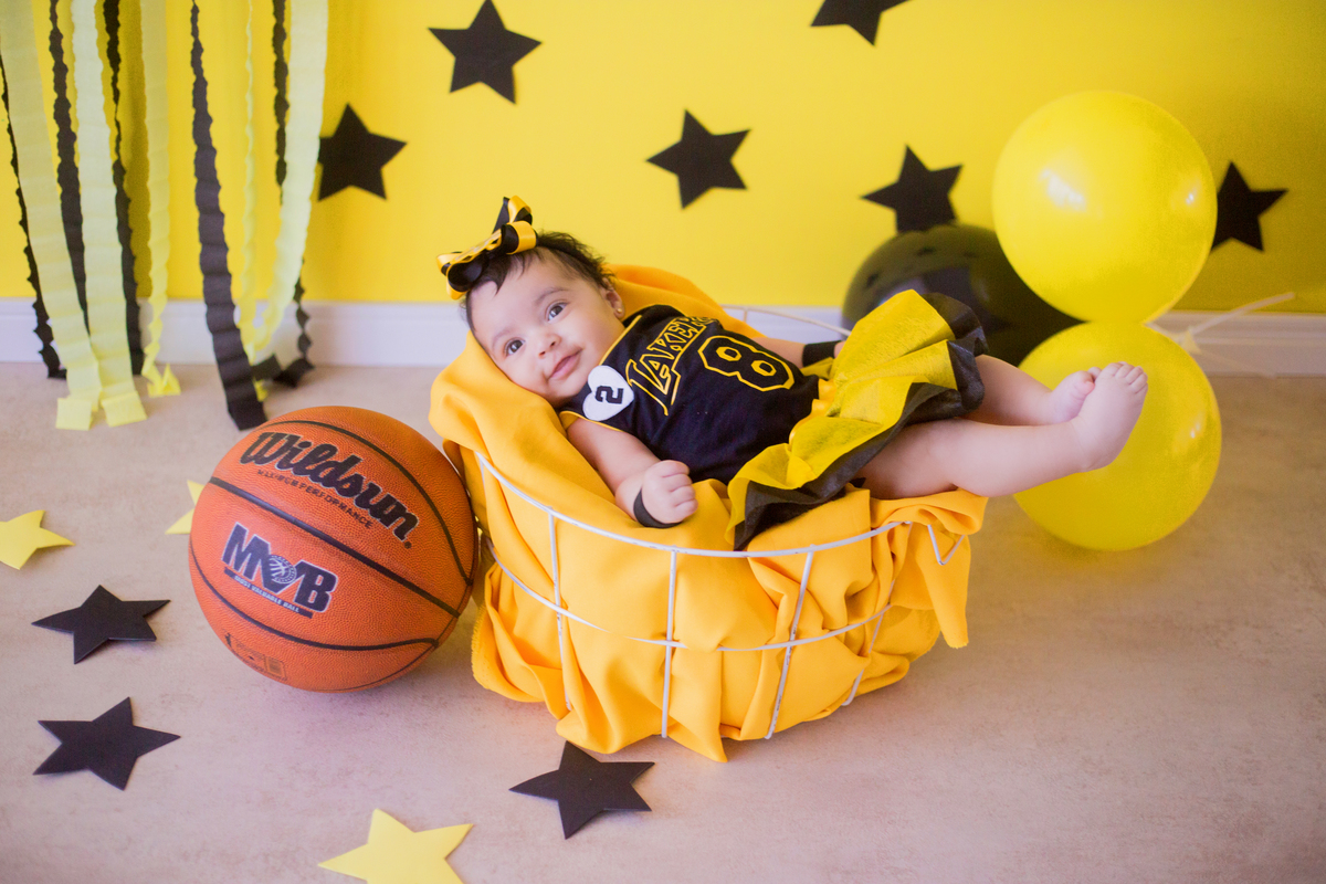 acompanhamento mensal de bebe caxias do sul figurino cenario tematico  personagem foto infantil serra gaucha fotografia familia mundo azul rosa ensaio fotografico crianca newborn baby menino menina smash the cake esmague o bolo banheira urso circo