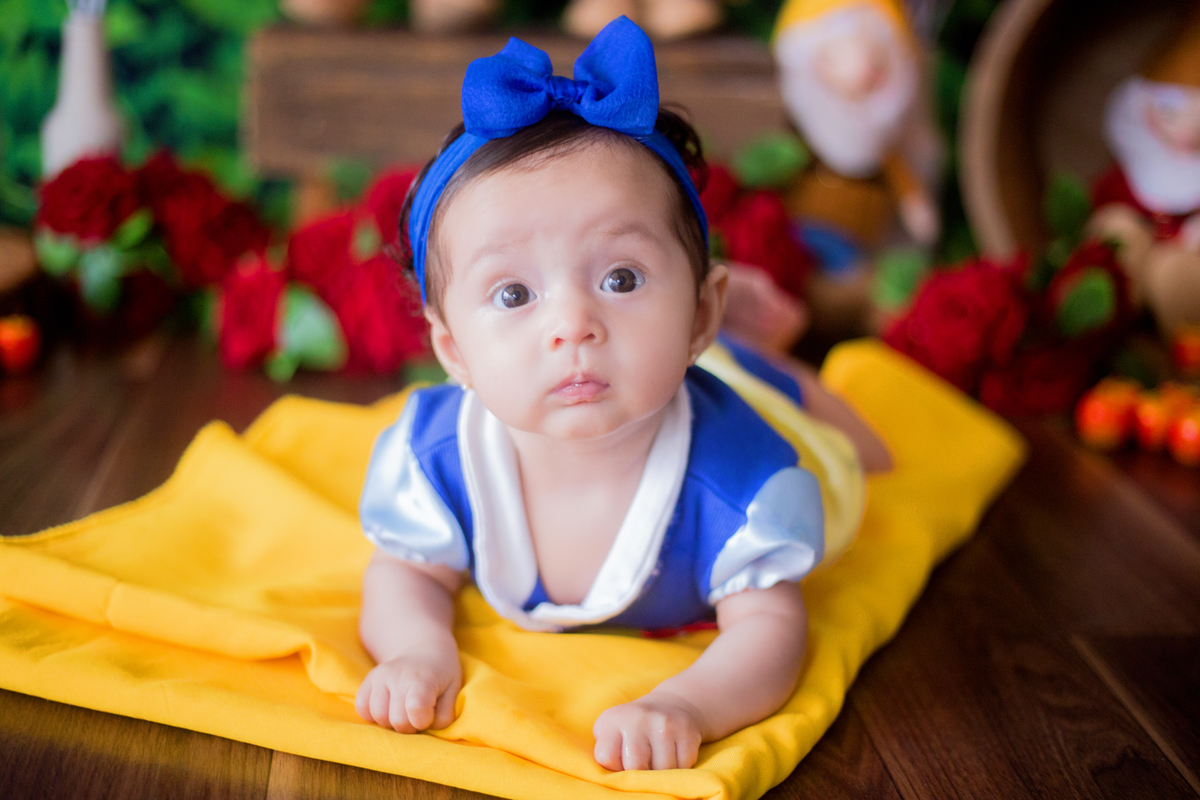 acompanhamento mensal de bebe caxias do sul figurino cenario tematico  personagem foto infantil serra gaucha fotografia familia mundo azul rosa ensaio fotografico crianca newborn baby menino menina smash the cake esmague o bolo banheira urso circo