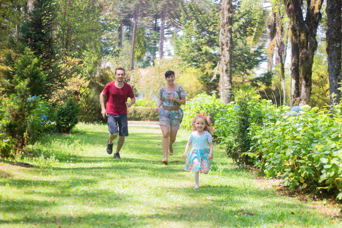 acompanhamento mensal de bebe caxias do sul figurino cenario tematico  personagem foto infantil serra gaucha fotografia familia mundo azul rosa ensaio fotografico crianca newborn baby menino menina smash the cake esmague o bolo banheira urso circo