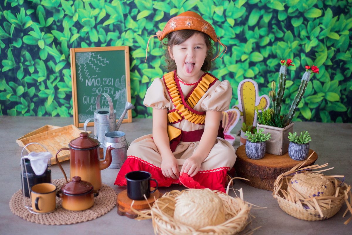 acompanhamento mensal de bebe caxias do sul figurino cenario tematico  personagem foto infantil serra gaucha fotografia familia mundo azul rosa ensaio fotografico crianca newborn baby menino menina smash the cake esmague o bolo banheira urso circo