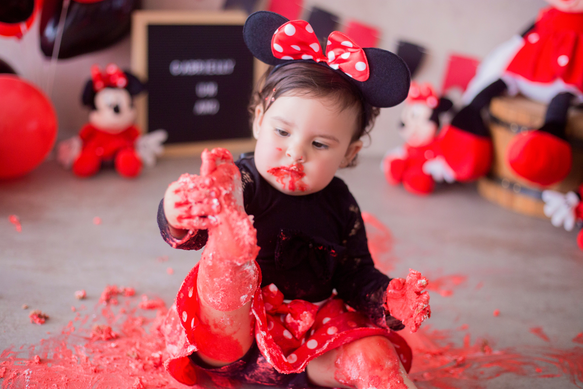 acompanhamento mensal de bebe caxias do sul figurino cenario tematico  personagem foto infantil serra gaucha fotografia familia mundo azul rosa ensaio fotografico crianca newborn baby menino menina smash the cake esmague o bolo banheira urso circo