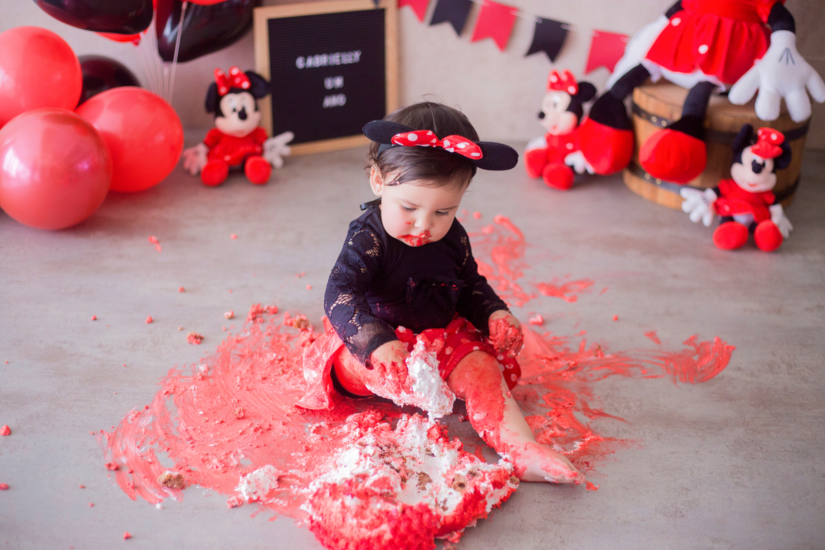 acompanhamento mensal de bebe caxias do sul figurino cenario tematico  personagem foto infantil serra gaucha fotografia familia mundo azul rosa ensaio fotografico crianca newborn baby menino menina smash the cake esmague o bolo banheira urso circo