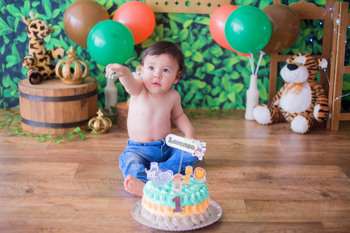 acompanhamento mensal de bebe caxias do sul figurino cenario tematico  personagem foto infantil serra gaucha fotografia familia mundo azul rosa ensaio fotografico crianca newborn baby menino menina smash the cake esmague o bolo banheira urso circo