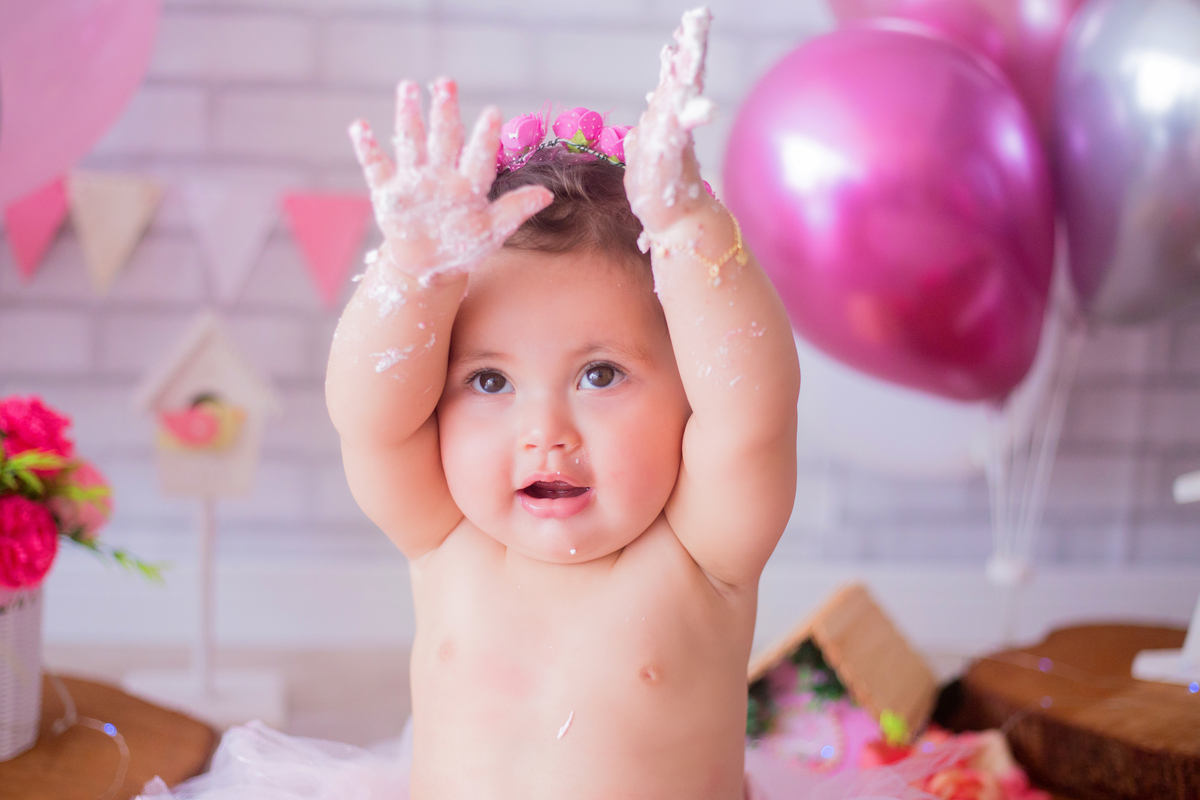 acompanhamento mensal de bebe caxias do sul figurino cenario tematico  personagem foto infantil serra gaucha fotografia familia mundo azul rosa ensaio fotografico crianca newborn baby menino menina smash the cake esmague o bolo banheira urso circo