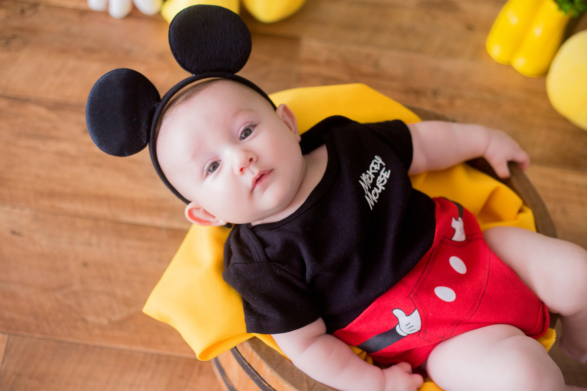 acompanhamento mensal de bebe caxias do sul figurino cenario tematico  personagem foto infantil serra gaucha fotografia familia mundo azul rosa ensaio fotografico crianca newborn baby menino menina smash the cake esmague o bolo banheira urso circo