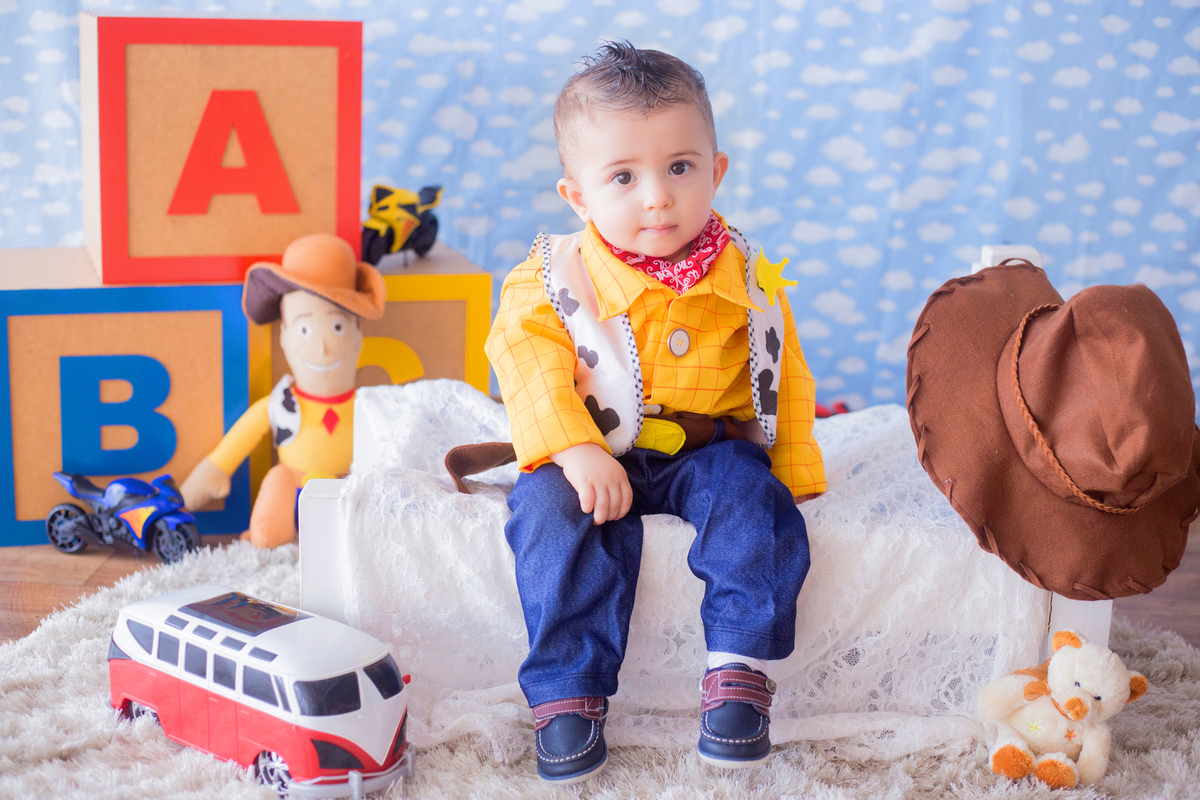 acompanhamento mensal de bebe caxias do sul figurino cenario tematico  personagem foto infantil serra gaucha fotografia familia mundo azul rosa ensaio fotografico crianca newborn baby menino menina smash the cake esmague o bolo banheira urso circo