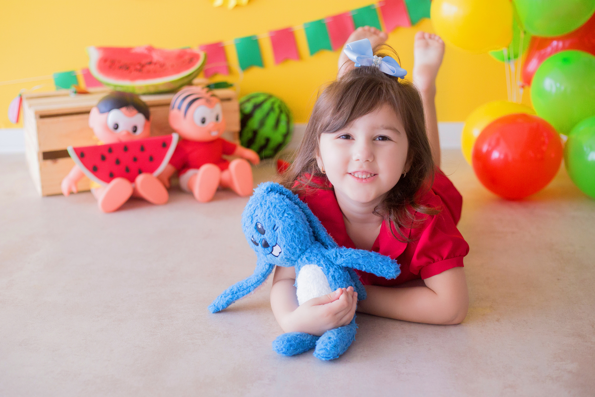 acompanhamento mensal de bebe caxias do sul figurino cenario tematico  personagem foto infantil serra gaucha fotografia familia mundo azul rosa ensaio fotografico crianca newborn baby menino menina smash the cake esmague o bolo banheira urso circo